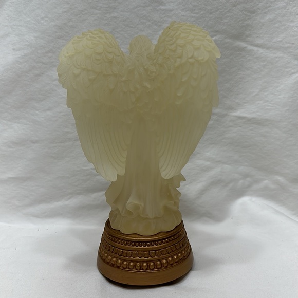 Angle sculpture with dove - Picture 6 of 9